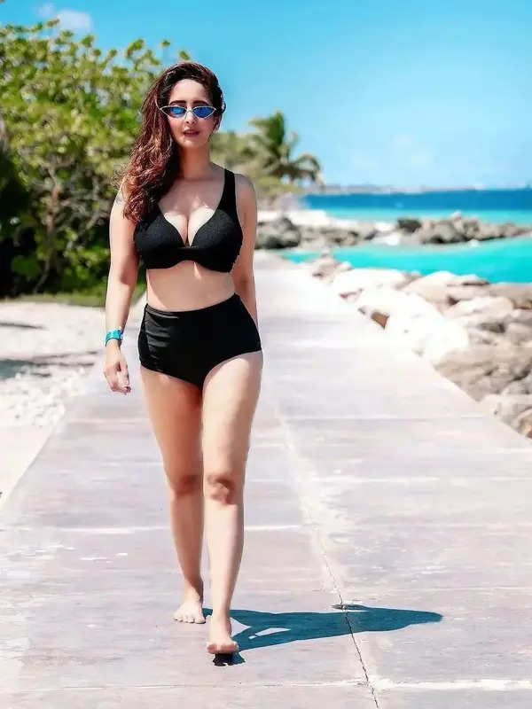 Chahatt Khanna sends internet into a tizzy with her Maldives vacation pictures