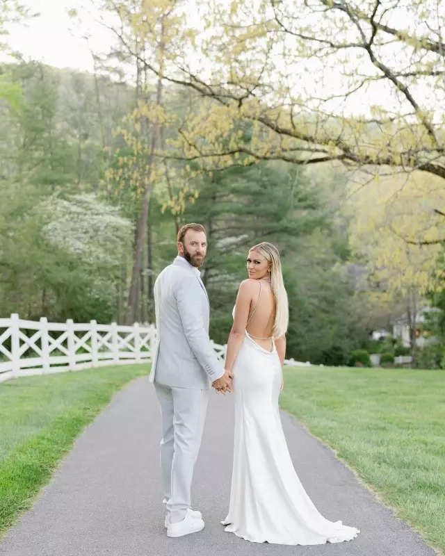 Dustin Johnson and Paulina Gretzky are married, wedding pictures of golf's glamour couple will leave you mesmerised