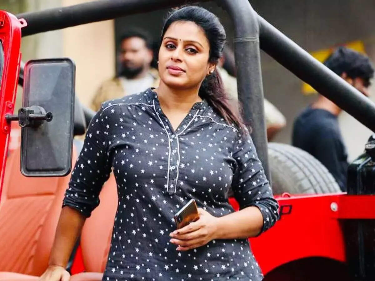 ganesan Actress Latha Rao to make a comeback in Tamil daily soap Pavam