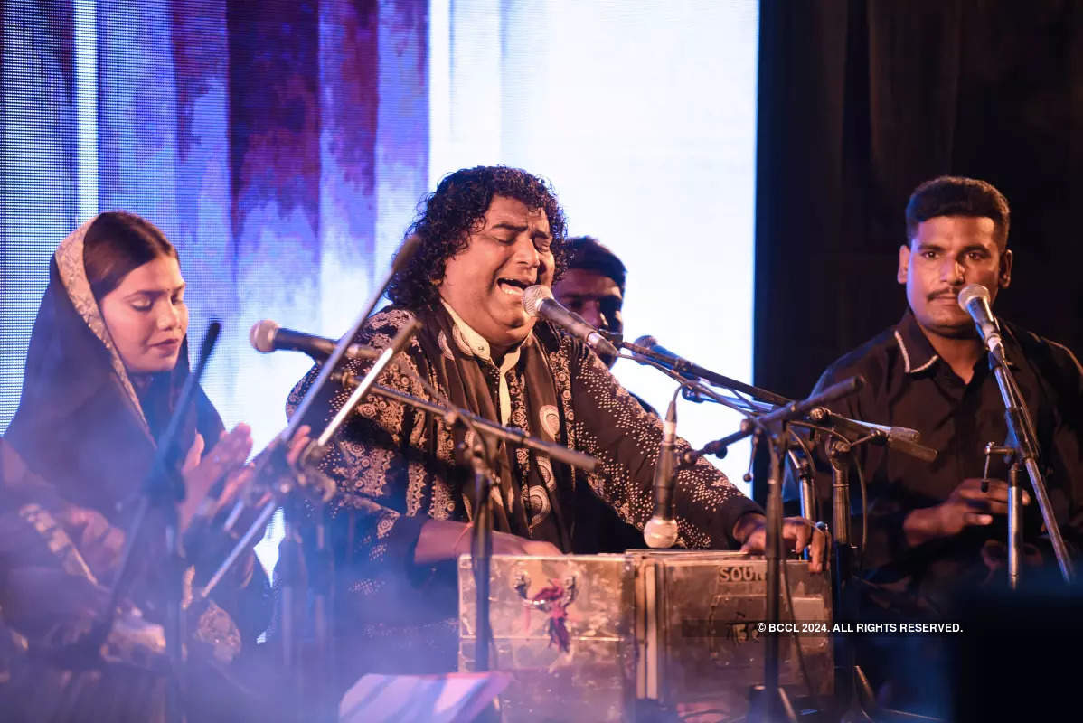 Manjari Chaturvedi enthralls the audience at the musical dance show O Jugni Punjab Di