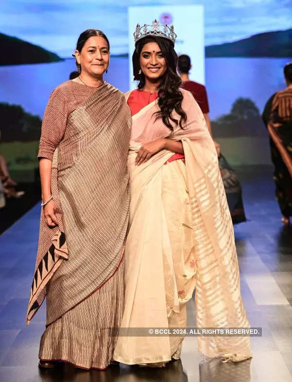 Bombay Times Fashion Week 2022: Day 1 - Indigenous Handloom Textiles of MP