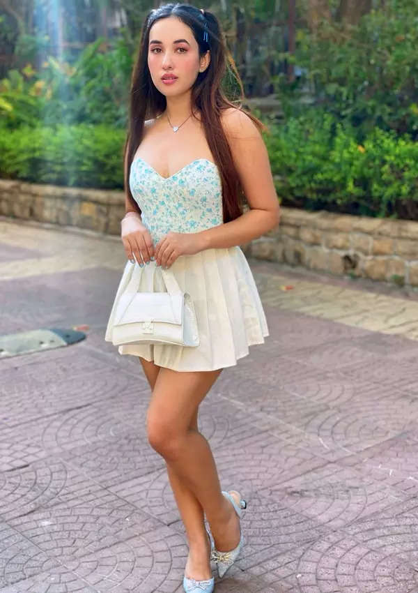 Glamorous pictures of Nepali beauty Aditi Budhathoki are too good to miss!