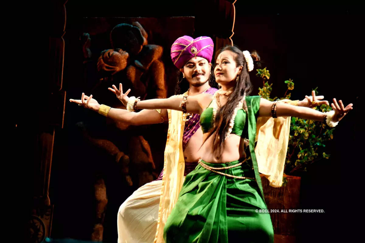 Abhijnana Sakuntalam: A play