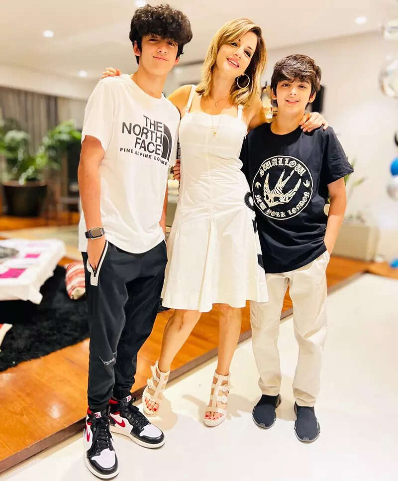 Hrithik Roshan and ex-wife Sussanne Khan bond over lunch on son Hridaan's birthday; pics go viral