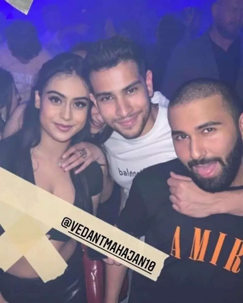 Pictures of Nysa Devgan enjoying Dua Lipa&rsquo;s concert with friends in UK go viral