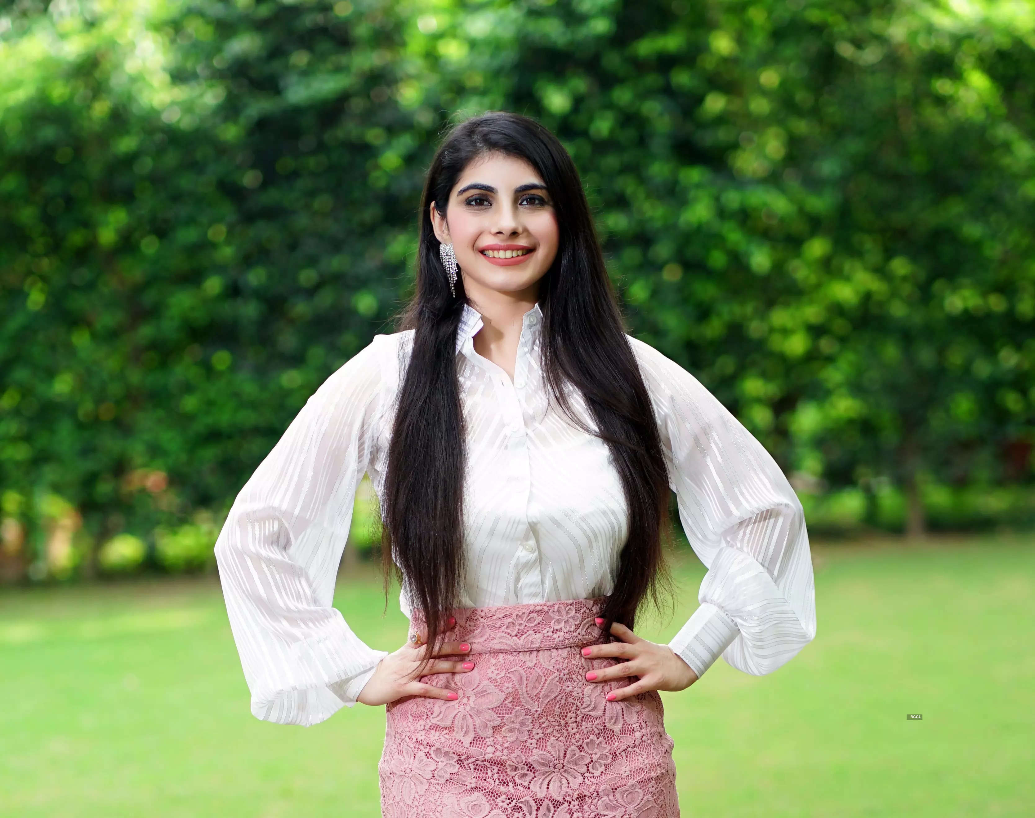 Meet Naina Pachnanda, a creative, soulful & stylish lawyer cum Instagram influencer