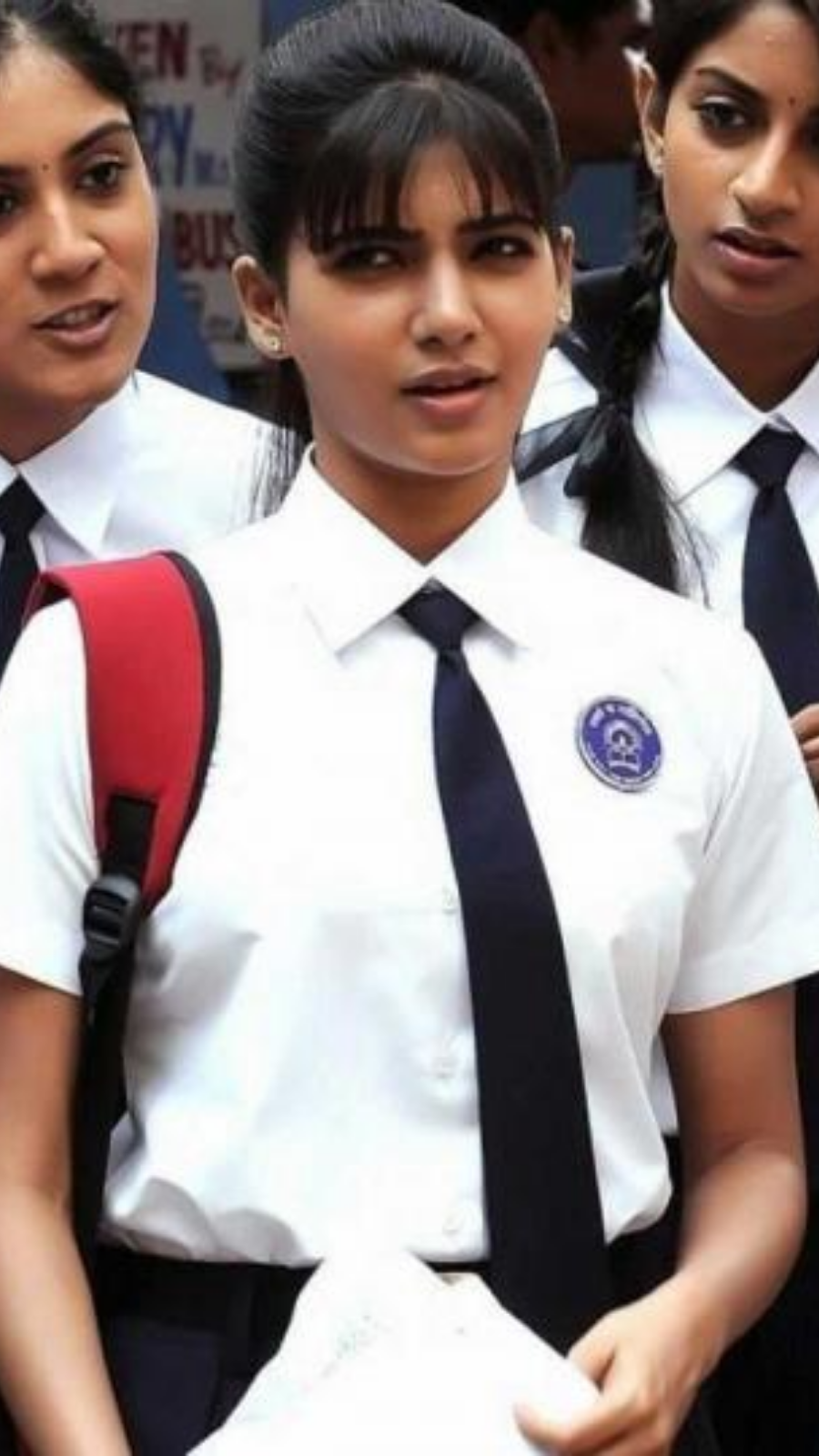 Beautiful Indian School Girls 
