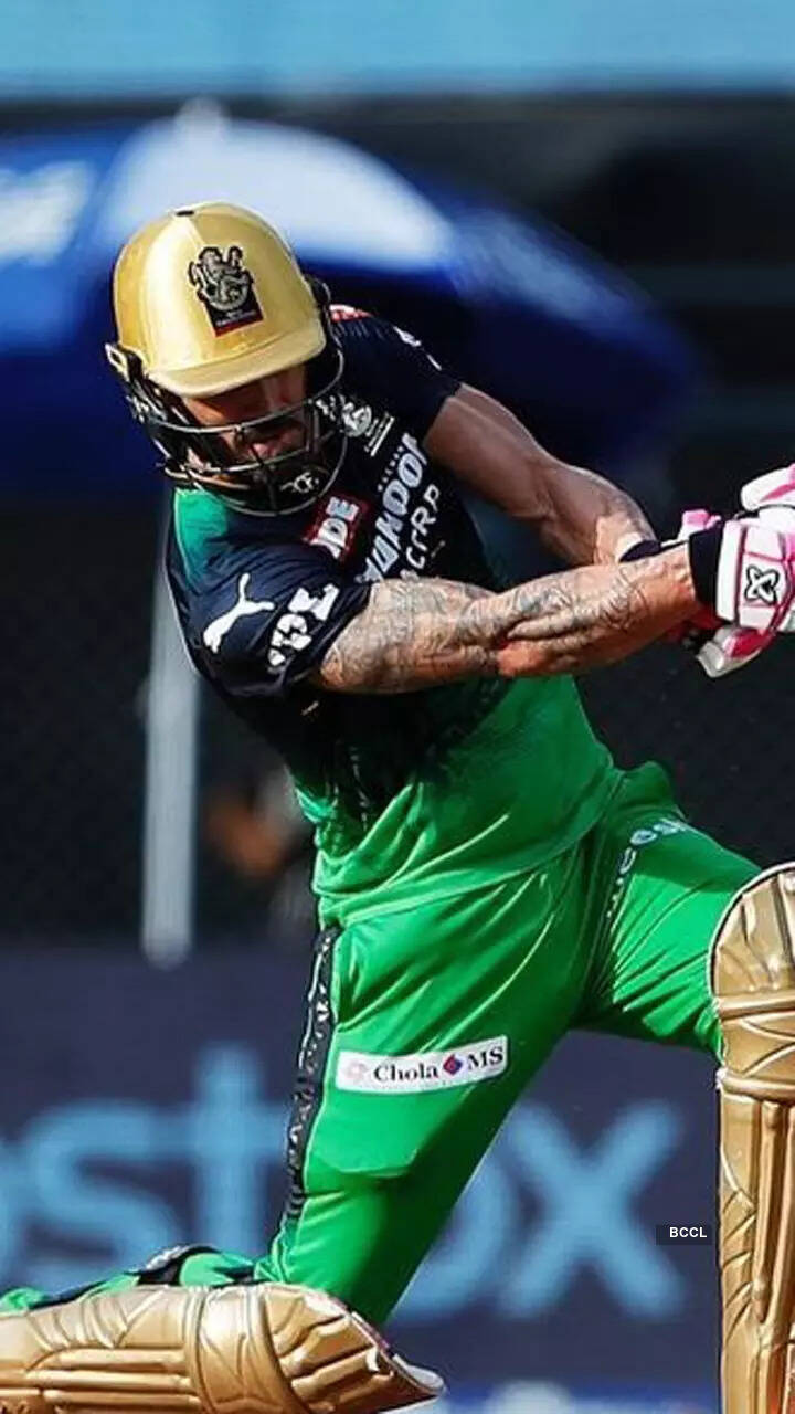 RCB's Faf du Plessis achieves milestone of 300 fours in IPL