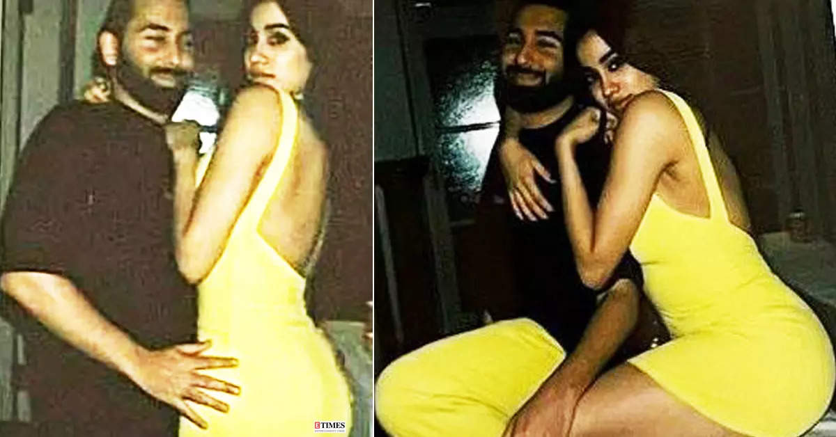 These cosy pictures of Janhvi Kapoor with her BFF from a party will leave you asking for more