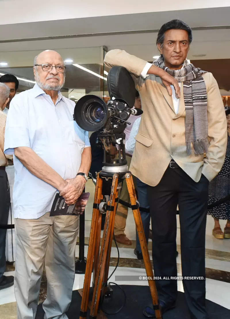 Shyam Benegal inaugurates Satyajit Ray's Gallery at NMIC