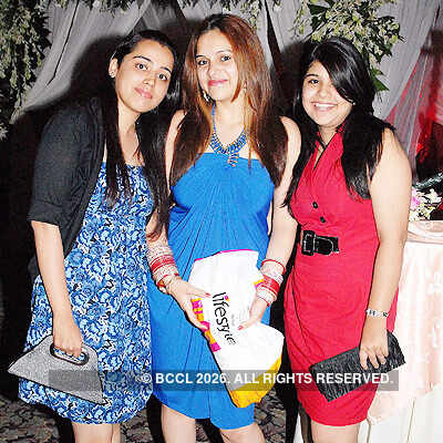 Nainpreet's b'day bash