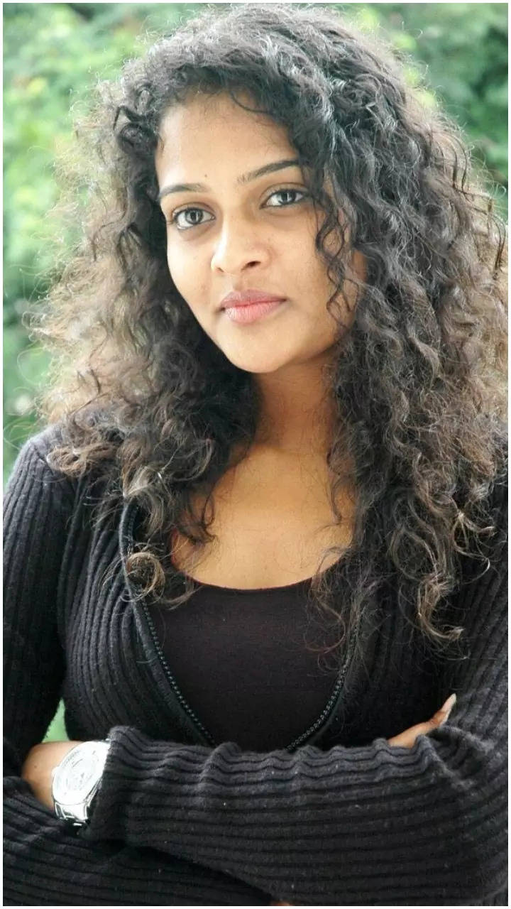 Ten Tollywood actresses who mesmerized with their curly hair | Times of  India