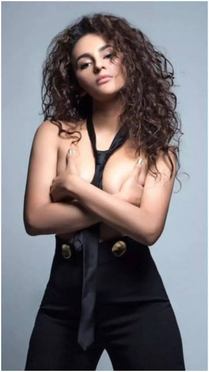 Ten Tollywood actresses who mesmerized with their curly hair | Times of  India