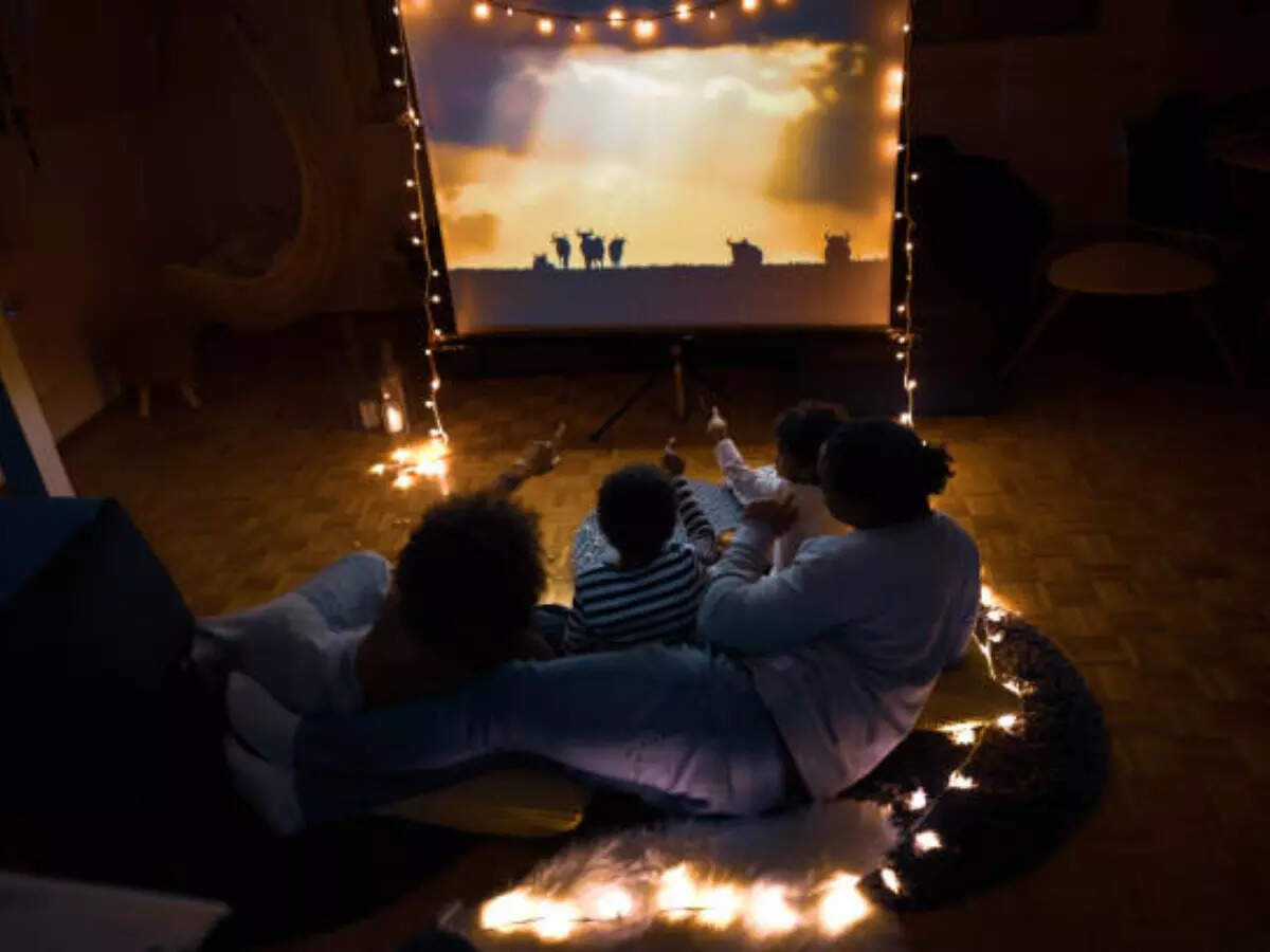 alr Explained What is an ALR projector screen and why do you need it