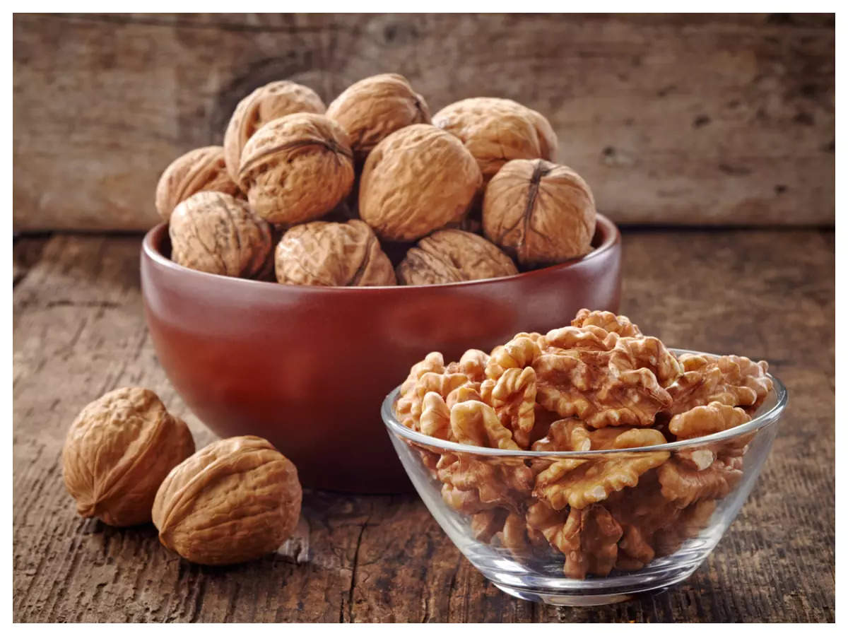 How eating a handful of walnuts can add to daily nourishment