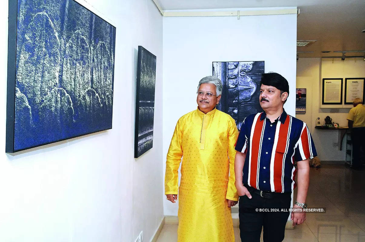 Lucknow lensman captures Bada Imambara