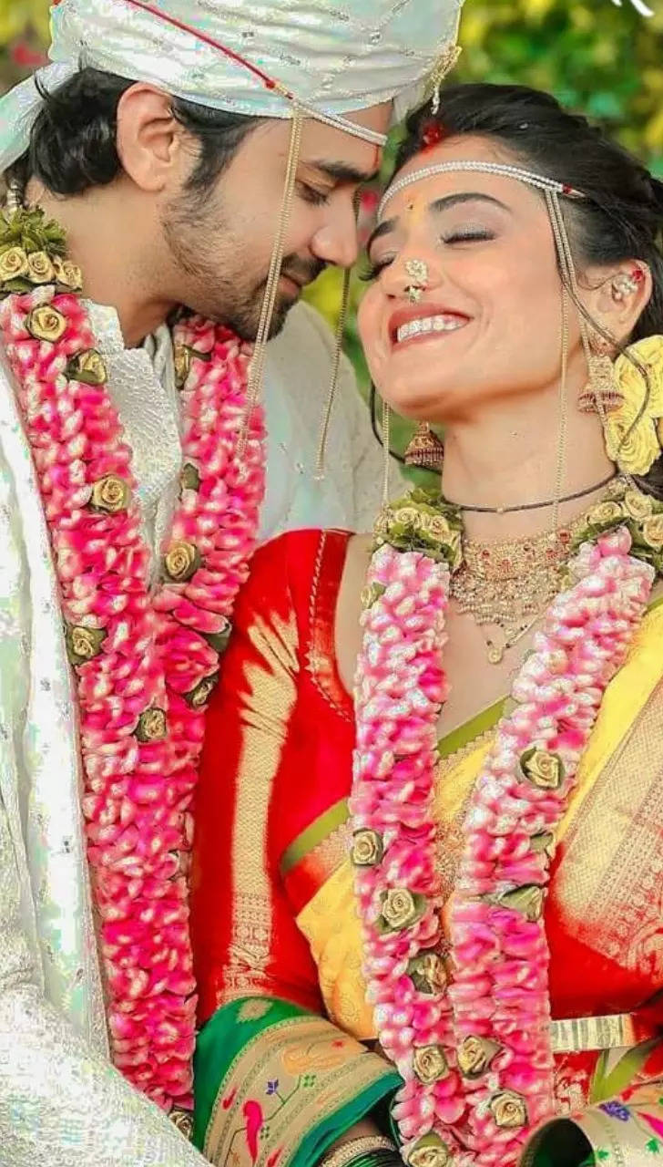 Unseen pictures of Hruta Durgule and Prateek Shah's wedding ceremony