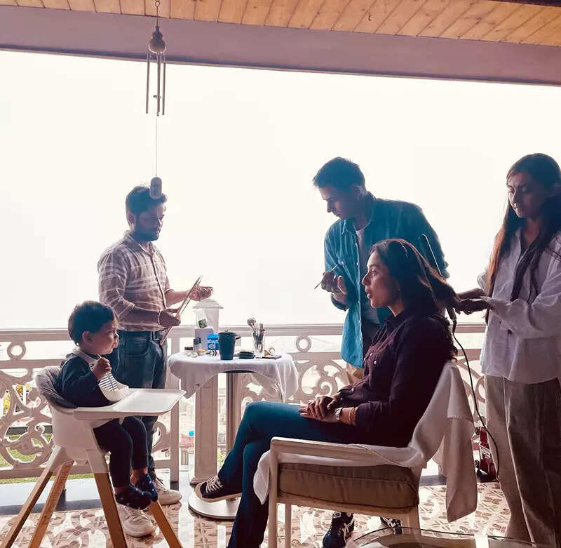 These pictures of Kareena Kapoor Khan will make you miss your school days