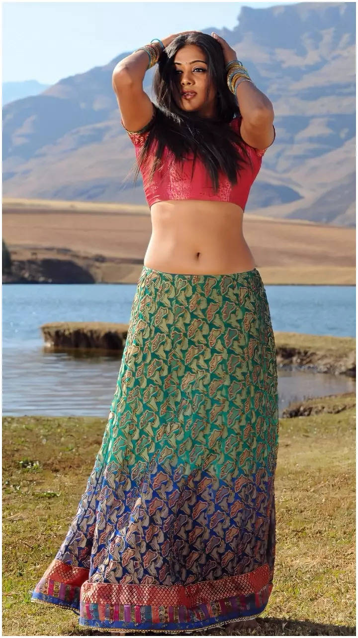 Top Ten Navel Shows of Telugu actresses | Times of India