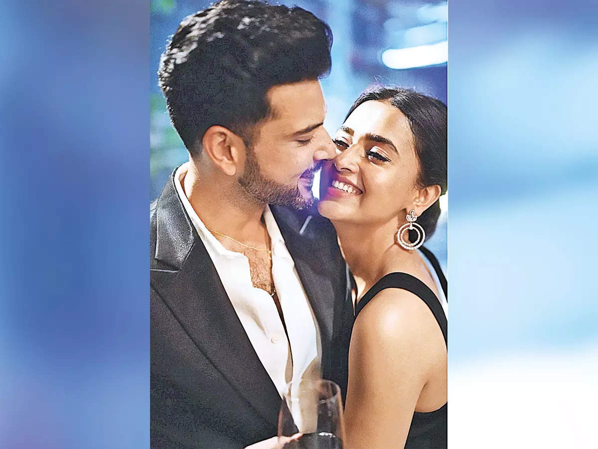 Karan Kundrra, who was in Delhi recently for Delhi Times Fashion Week, told us that he and Tejasswi Prakash have “no shaadi plans yet, but the two share a very strong bond”