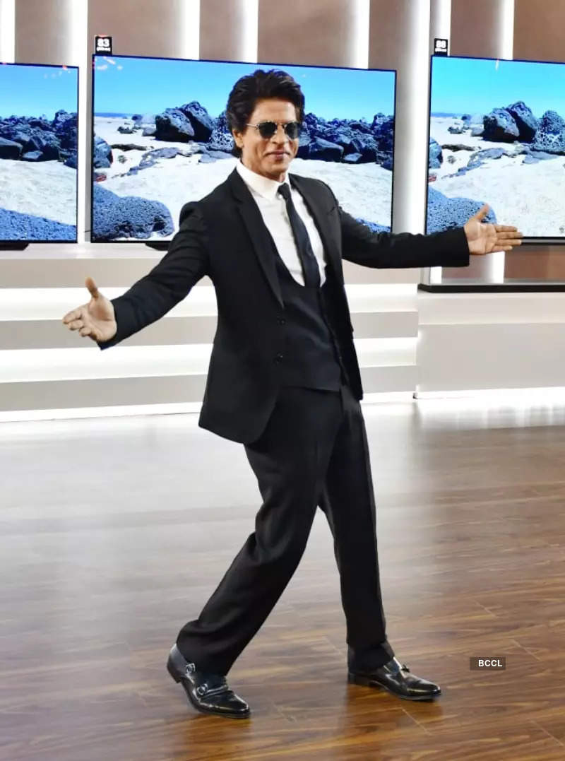 Pathaan press meet: Shah Rukh Khan keeps it dapper in black suit