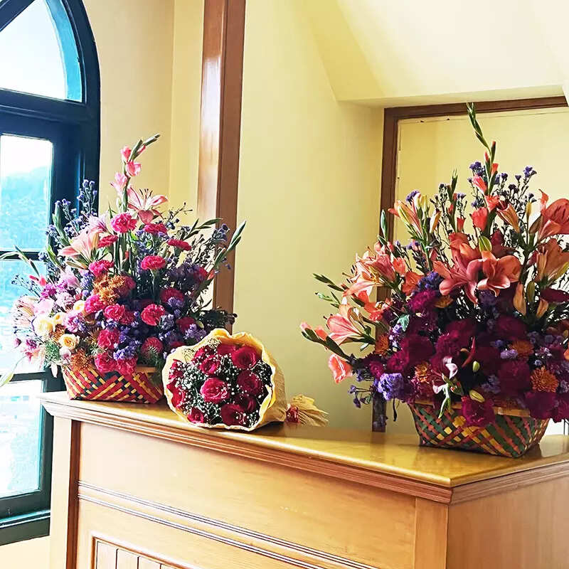 Inside pictures from Suhana Khan's birthday celebration with friends