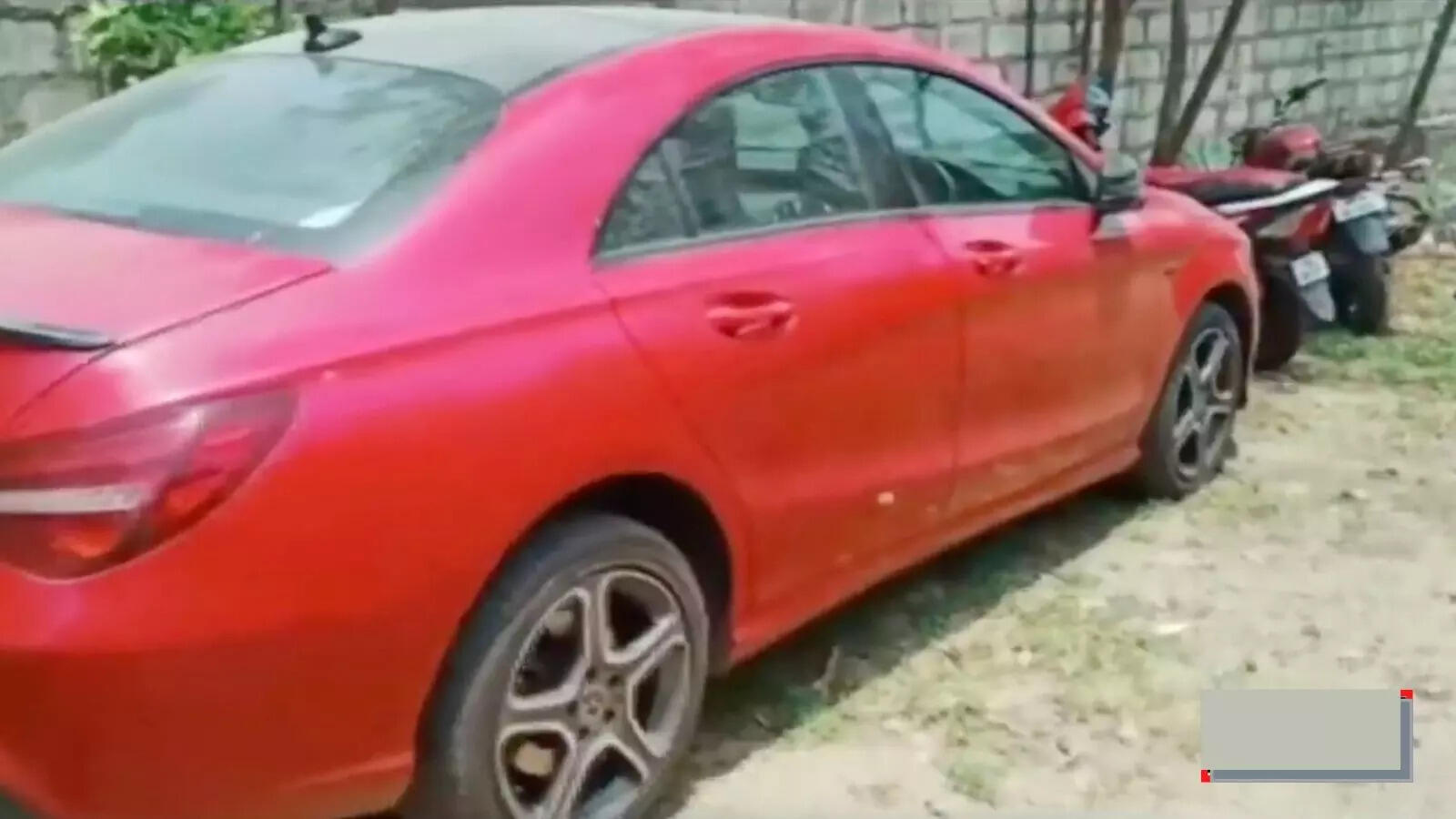 Hyderabad: Minor gang-raped inside mercedes