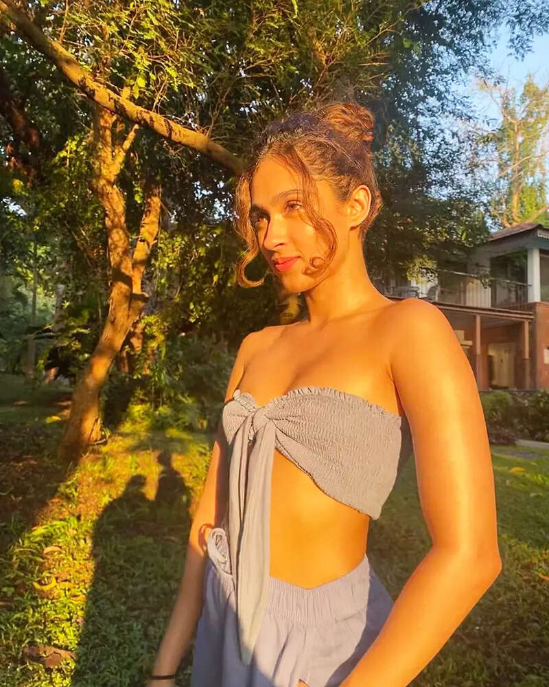 Glamorous pictures of Hrithik Roshan&rsquo;s cousin Pashmina prove she she is ready to enter Bollywood