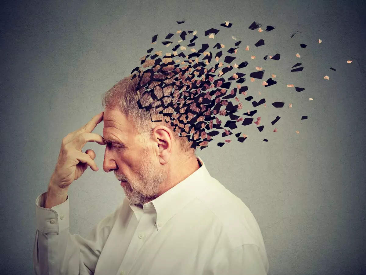 Alzheimer's disease symptoms: The signs which may indicate the early stages | The Times of India