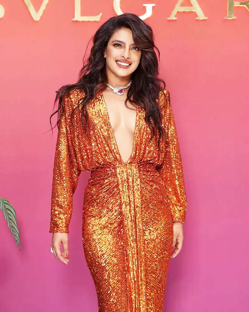 New ravishing pictures of Priyanka Chopra in shimmery brown plunging dress will make you go wow