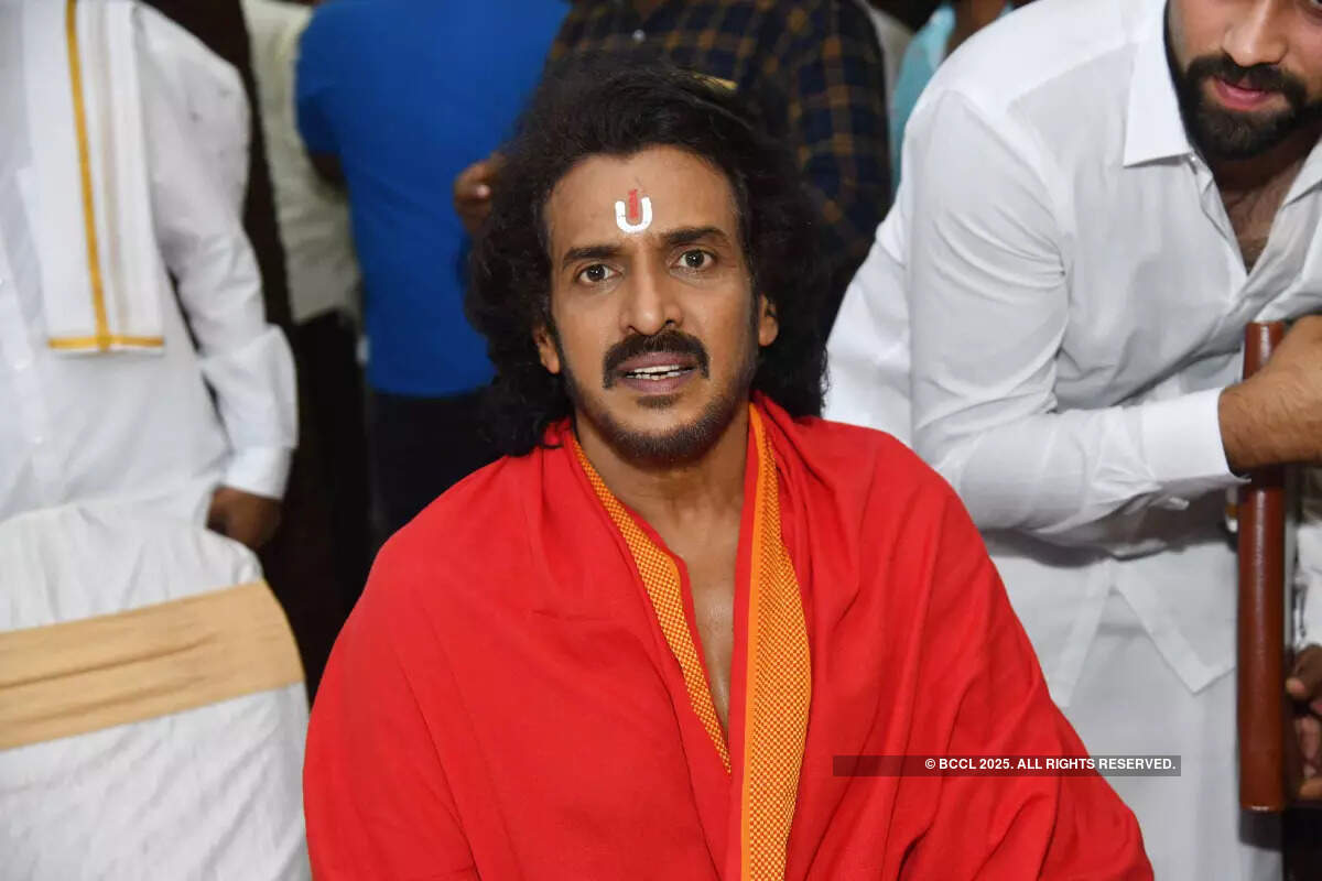 Sudeep, Shivarajkumar and others attend the muhurtha of Upendra's film UI