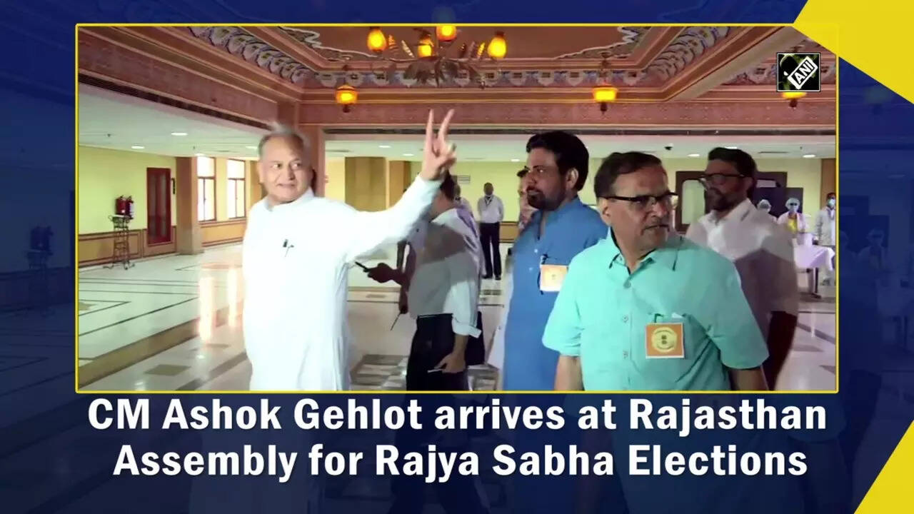 ashok gehlot: CM Ashok Gehlot arrives at Rajasthan Assembly for Rajya ...