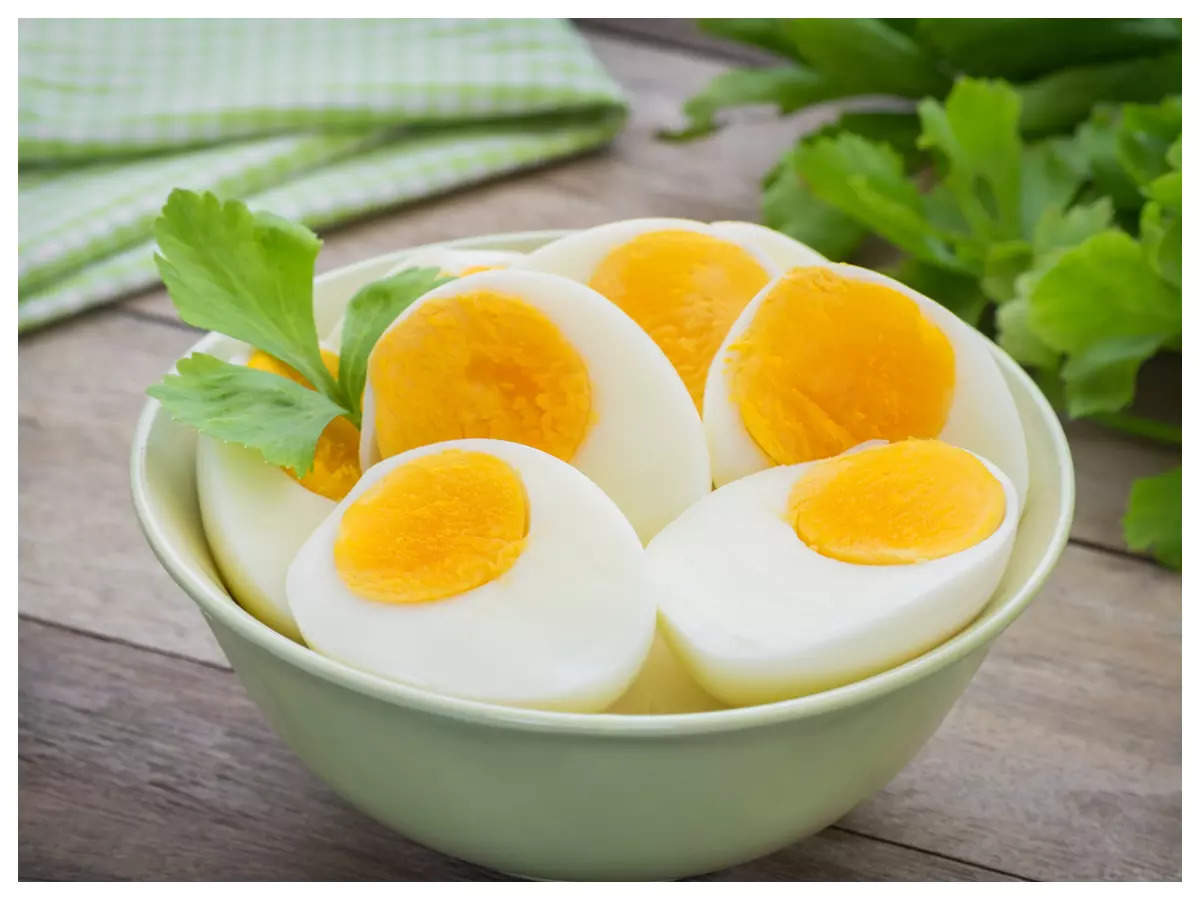 क्या गर्मियों के मौसम में करना चाहिए प्रोटीन से भरपूर अंडे का सेवन, जानिए विशेषज्ञ की राय 

Should protein-rich eggs be consumed in the summer season? Know expert's opinion.Egg is a great source of protein,your body remains hydrated
