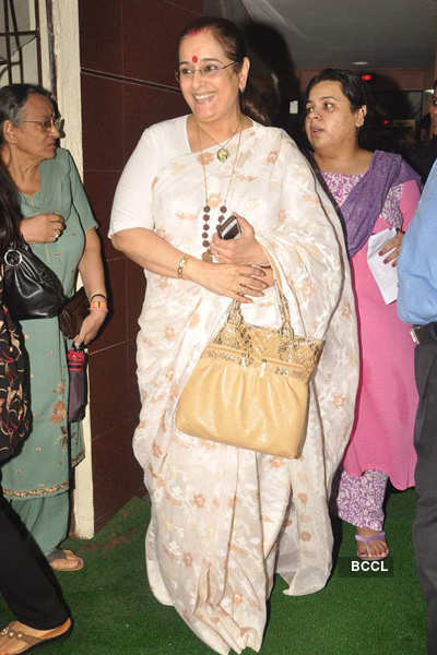 Salim Khan's screening of 'ZNMD'