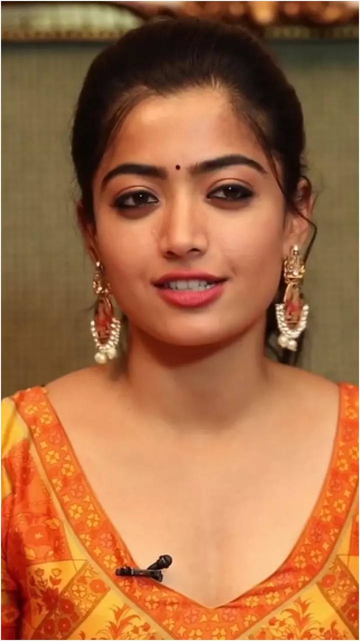 Rashmika Mandanna Earrings