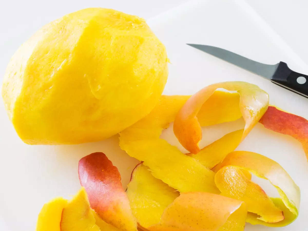10 Benefits of Mango and 2 Side Effects (+Nutrition Facts)