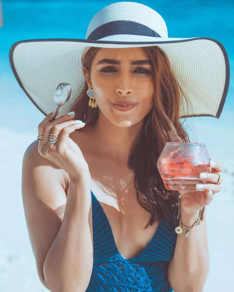 Pooja Hegde stuns in bikini, drops gorgeous pictures from her Maldives vacay