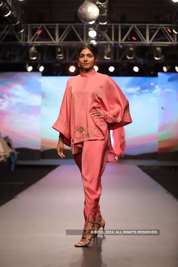 Ahmedabad Times Fashion Week: Day 3 - Darshi Shah Bhavin Trivedi