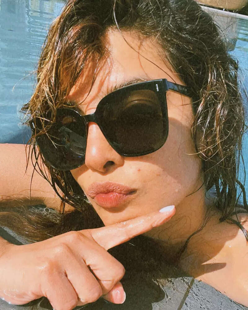 This picture of Priyanka Chopra&rsquo;s little daughter Malti and Nick Jonas in matching sneakers is too cute to miss