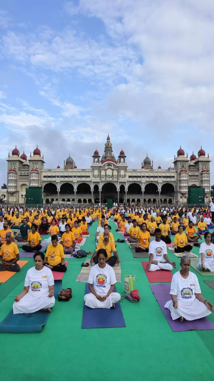 Olahraga YOGA Berasal Dari India , Yang Mendunia Hingga Saat Ini 5 International Yoga Day: 10 places to learn Yoga in India | Times of India