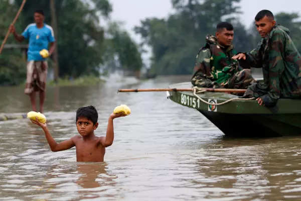 Deadly floods wreak havoc in India, Bangladesh