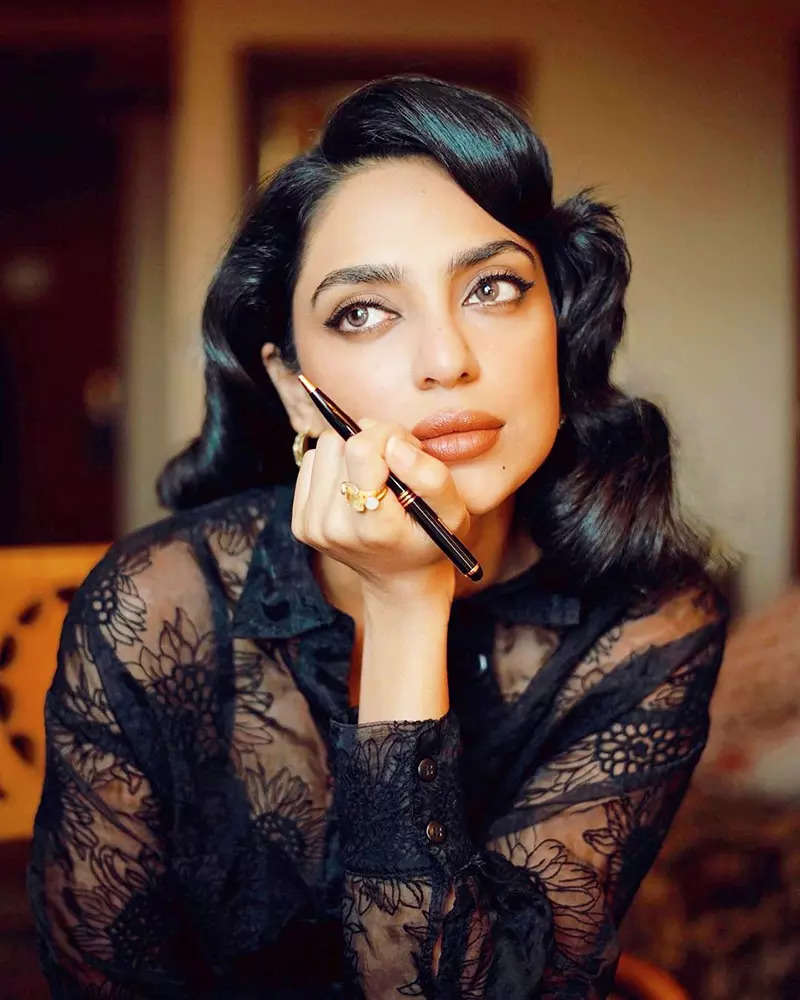 Pictures of Sobhita Dhulipala trend after rumours of her dating Naga Chaitanya go viral