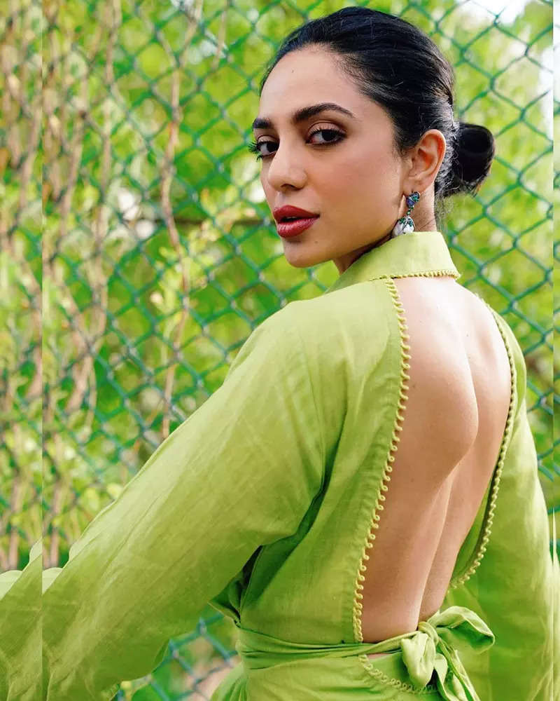 Pictures of Sobhita Dhulipala trend after rumours of her dating Naga Chaitanya go viral