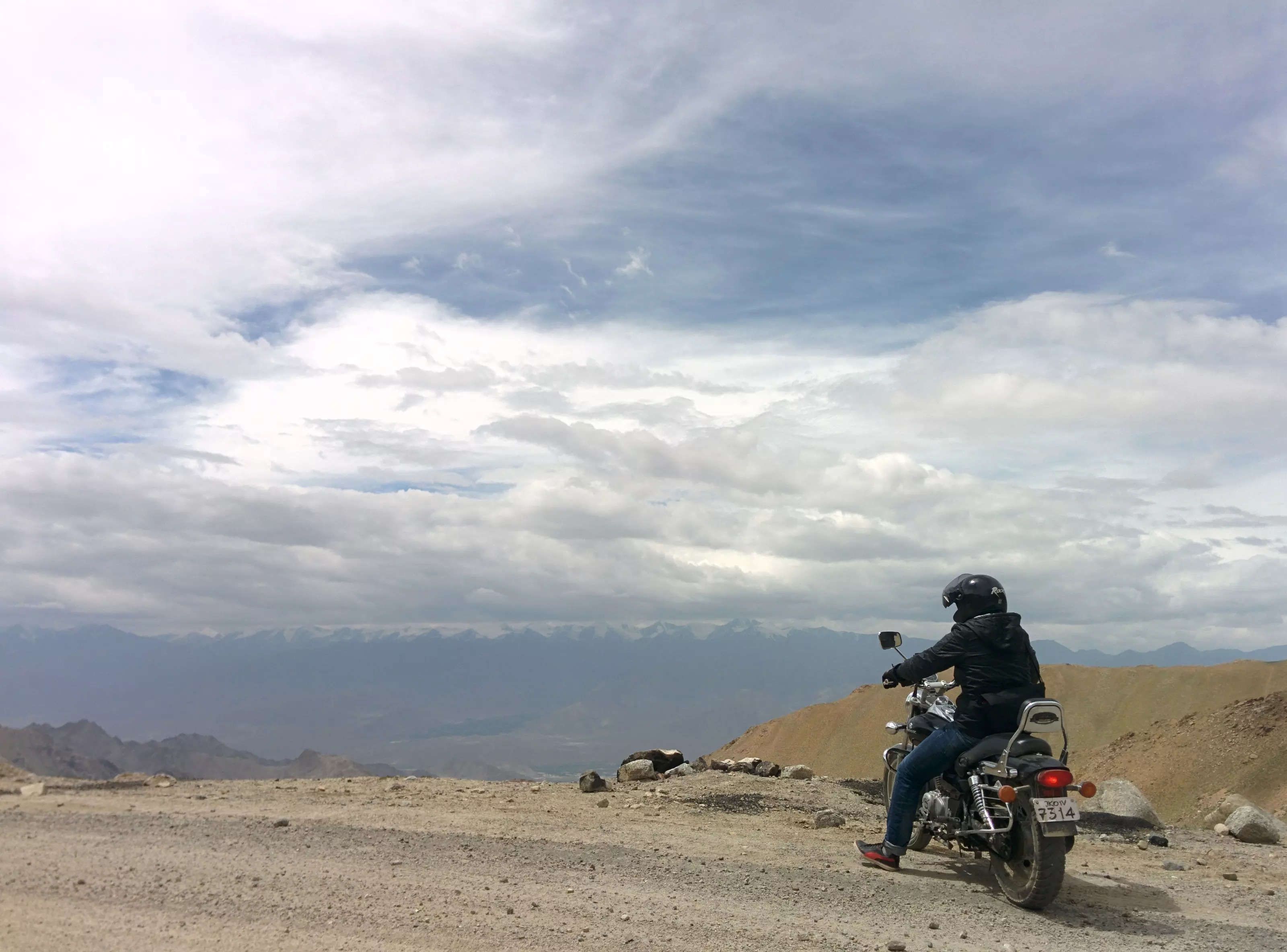 Ladakh is also known as the land of high passes, hence most of the places of interest are situated above an altitude of 10,000 feet, which can induce AMS if a person has not rested well