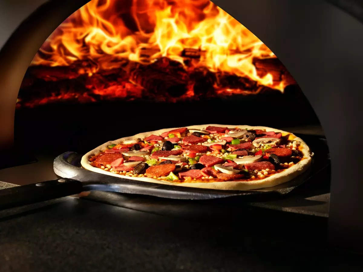 Why Wood-Fired Ovens Make the Best Pizzas