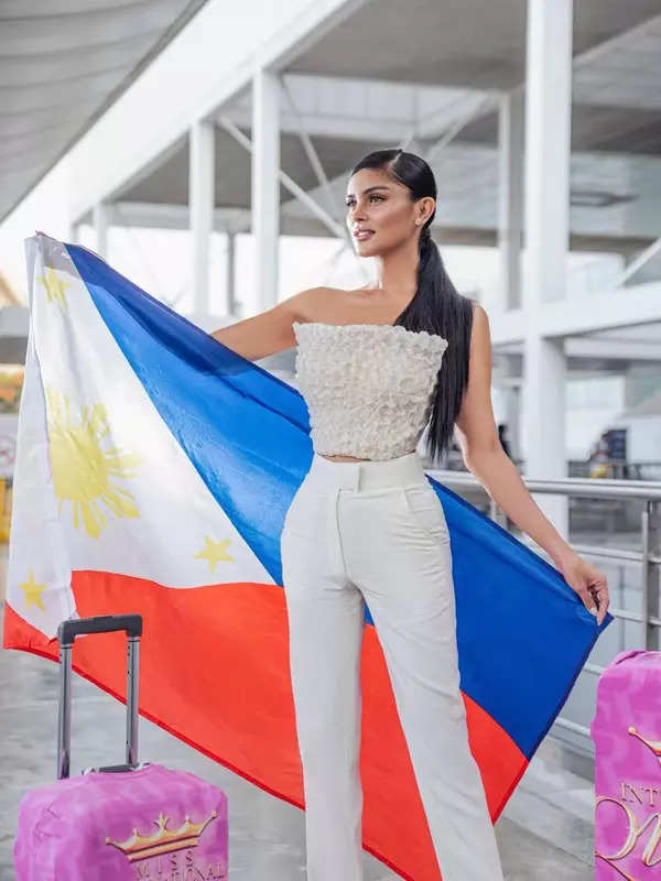 Fuschia Anne Ravena wins transgender pageant Miss International Queen 2022