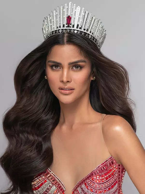 Fuschia Anne Ravena wins transgender pageant Miss International Queen 2022