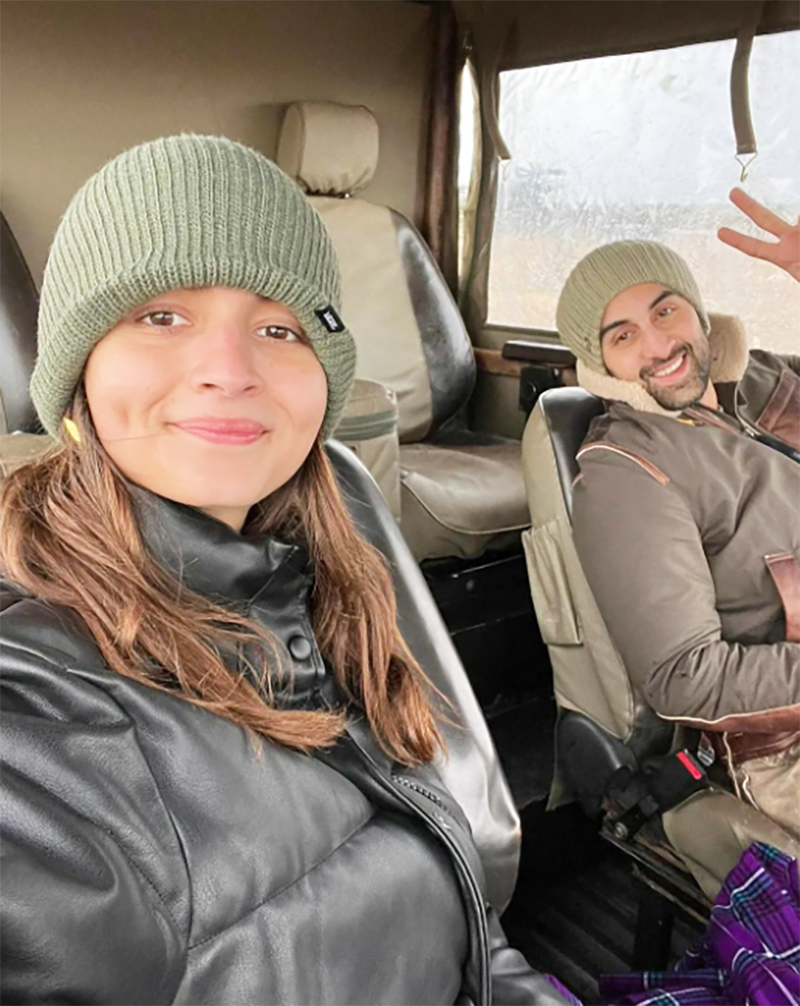 Post announcing pregnancy, this romantic picture of Alia Bhatt and Ranbir Kapoor is winning the internet