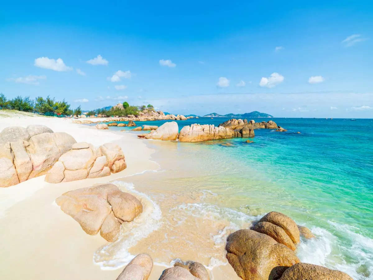 Vietnam bans swimming and scuba diving in Nha Trang Bay area