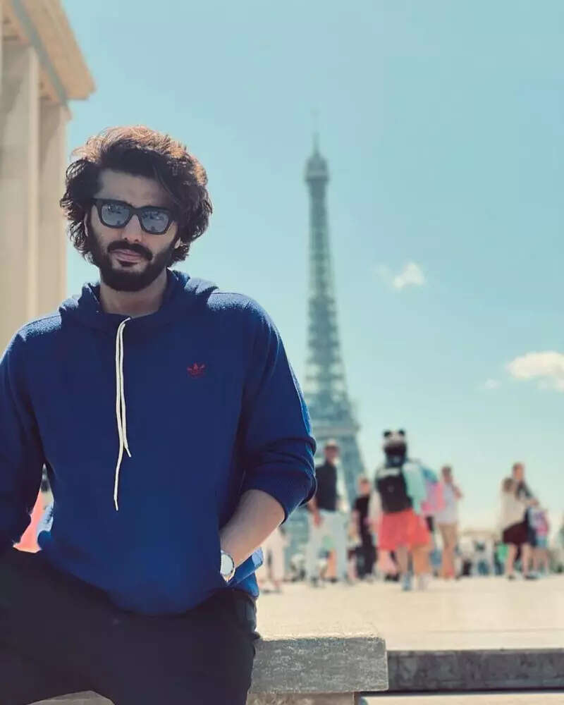 From enjoying brunch date to chilling on Paris streets, lovely pictures of Malaika Arora and Arjun Kapoor